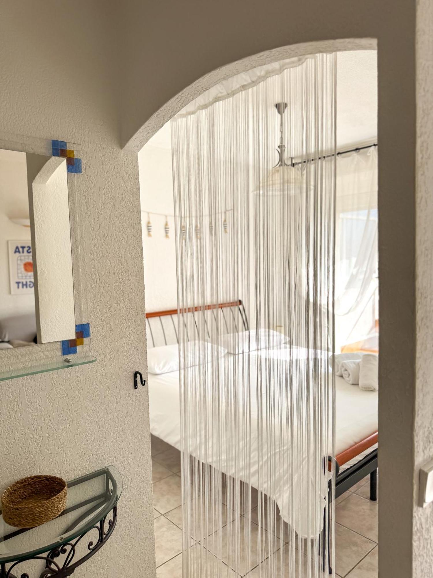 Coquet Appartement Avec Le Terrasse Sur Le Mer Roquebrune-Cap-Martin Exterior photo